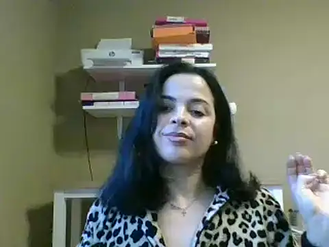 Snapshot of ITALIANASISIXX chatting on December 1, 9:03 am ITALIANASISIXX online show from December 1, 9:03 am