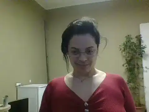 ITALIANASISIXX online show from February 3, 4:45 pm