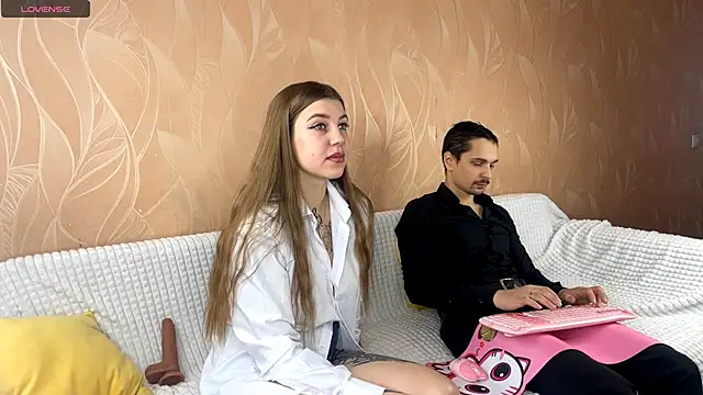 VelvetMiley online show from November 28, 4:04 am