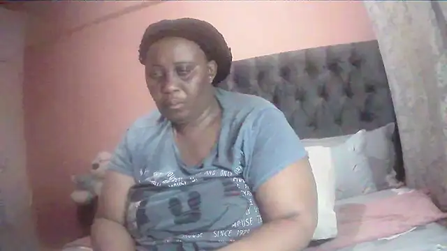 HUGEASSXXXXX online show from March 22, 4:27 am