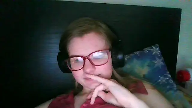 Snapshot of Moonolighta chatting on November 3, 12:17 pm Moonolighta online show from November 3, 12:17 pm