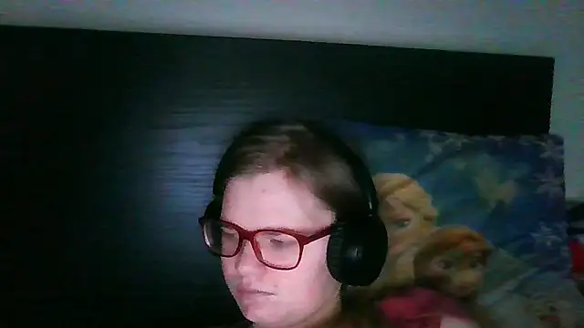 Snapshot of Moonolighta chatting on November 8, 1:22 pm Moonolighta online show from November 8, 1:22 pm