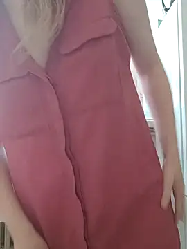 Snapshot of Moonolighta chatting on November 11, 10:04 am Moonolighta online show from November 11, 10:04 am