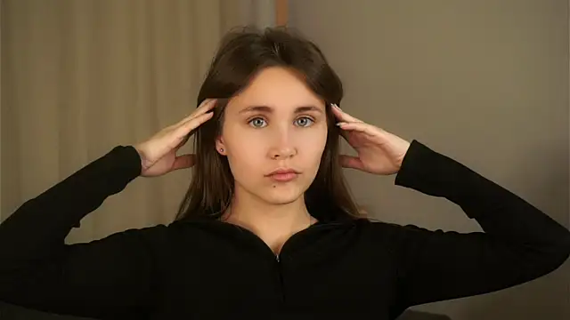 Snapshot of EthalFlowers chatting on October 27, 1:09 am EthalFlowers online show from October 27, 1:09 am