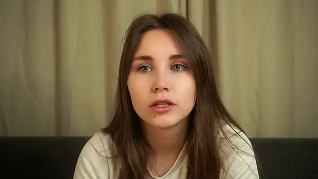 Snapshot of EthalFlowers chatting on October 29, 11:50 pm EthalFlowers online show from October 29, 11:50 pm