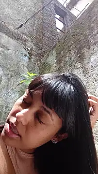 indiazinhabella27 online show from December 22, 3:20 pm