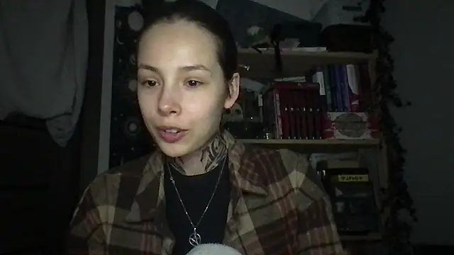 Yuna5343 online show from April 15, 9:15 pm