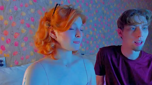 Snapshot of Squirrel_Bunny chatting on November 22, 5:45 pm Squirrel Bunny online show from November 22, 5:45 pm