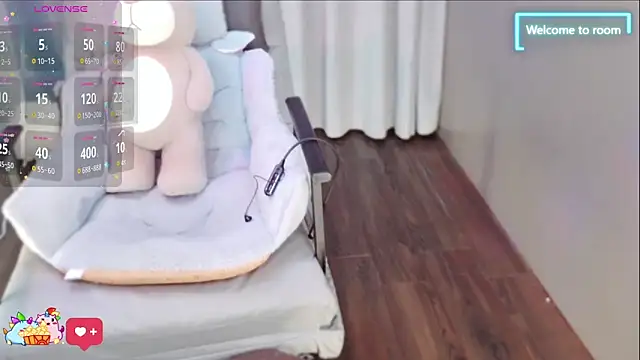 Snapshot of LINLIN-2025 chatting on October 27, 1:59 pm LINLIN-2025 online show from October 27, 1:59 pm