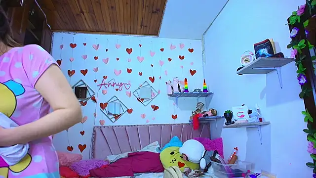 Snapshot of Anny_Hurtado chatting on October 13, 9:09 am Anny Hurtado online show from October 13, 9:09 am