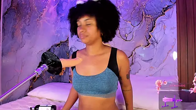 Snapshot of Lolalewis777 chatting on September 10, 8:31 pm Lolalewis777 online show from September 10, 8:31 pm