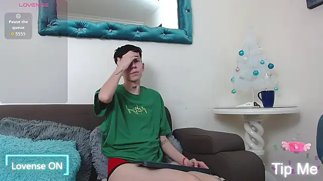 LiamBrown09 online show from November 11, 9:59 pm