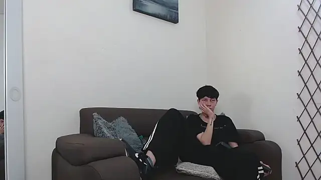 LiamBrown09 online show from February 21, 3:35 pm