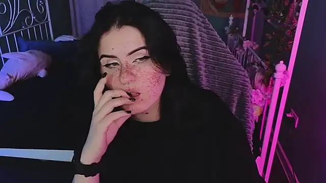 Snapshot of Dark_Shine chatting on November 12, 6:03 am Dark Shine online show from November 12, 6:03 am