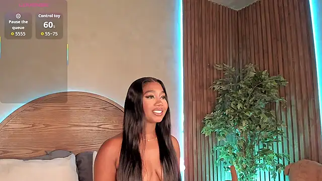 Snapshot of alisonn_moon chatting on October 7, 11:35 pm alisonn moon online show from October 7, 11:35 pm