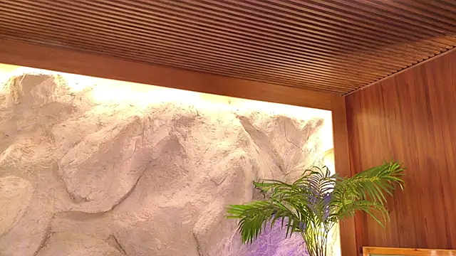 Snapshot of alisonn_moon chatting on February 13, 9:55 pm alisonn moon online show from February 13, 9:55 pm