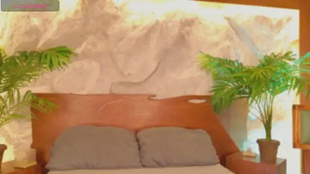 alisonn moon online show from April 12, 5:29 pm