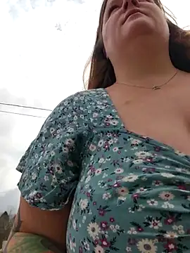 Snapshot of Love86Emily chatting on October 27, 2:54 pm Love86Emily online show from October 27, 2:54 pm