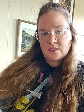 Snapshot of Love86Emily chatting on December 1, 4:23 pm Love86Emily online show from December 1, 4:23 pm