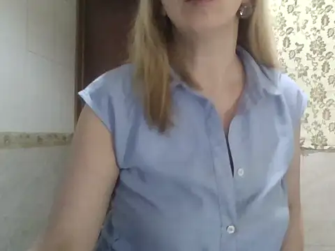 MiyaHottie online show from November 10, 4:22 am