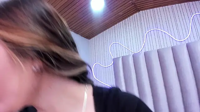 SamanthaPeachss online show from December 3, 12:14 pm