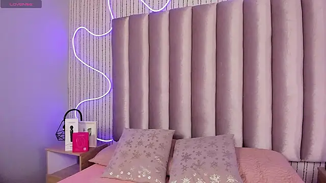 SamanthaPeachss online show from February 3, 11:04 am