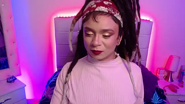 Snapshot of elapetitie chatting on October 23, 5:29 am elapetitie online show from October 23, 5:29 am