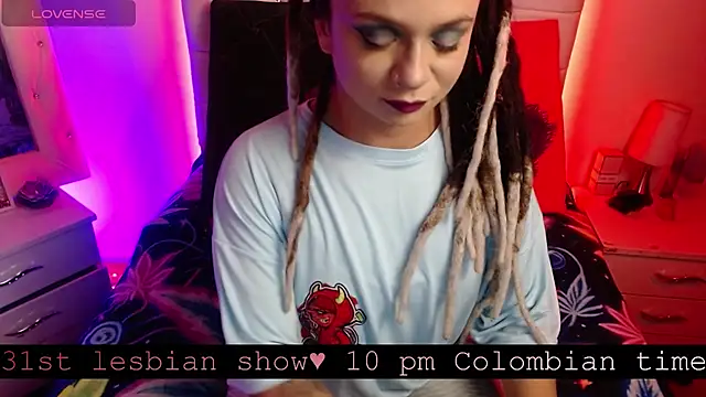 Snapshot of elapetitie chatting on October 26, 6:30 am elapetitie online show from October 26, 6:30 am