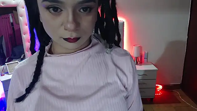 Snapshot of elapetitie chatting on November 5, 6:13 am elapetitie online show from November 5, 6:13 am