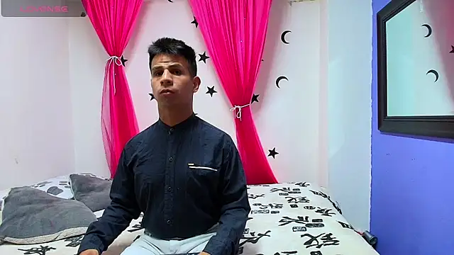 mabelineyesgreen303av online show from October 2, 1:23 am