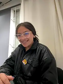 Alyha Cortes online show from October 29, 1:13 pm