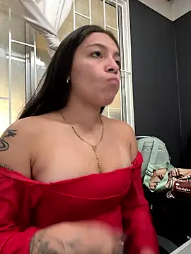 Alyha Cortes online show from January 8, 1:24 pm