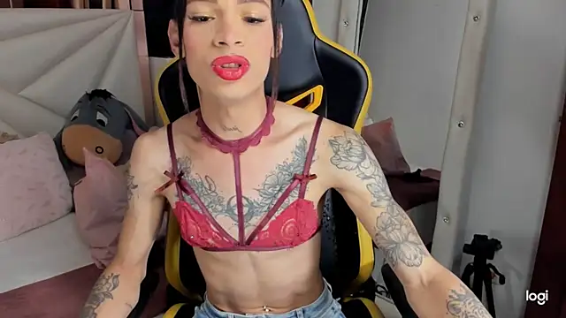 sara slut21 online show from December 31, 5:44 am