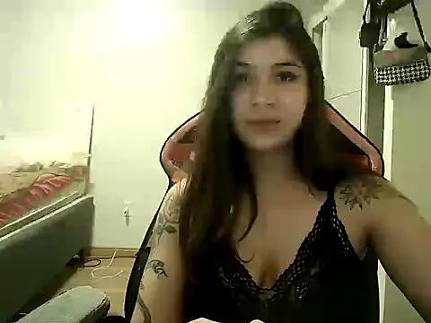 Snapshot of Becca_B chatting on November 19, 1:49 am Becca B online show from November 19, 1:49 am