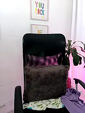 kim7  online show from March 7, 2:47 pm