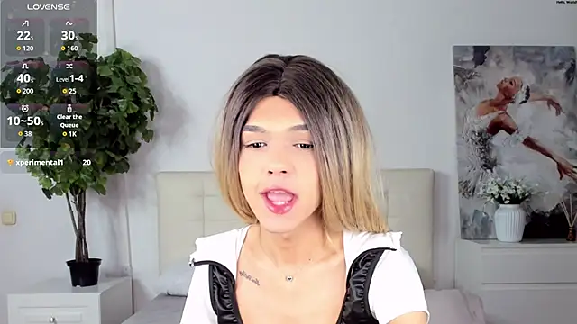 MadonnaRossi online show from March 24, 9:09 pm