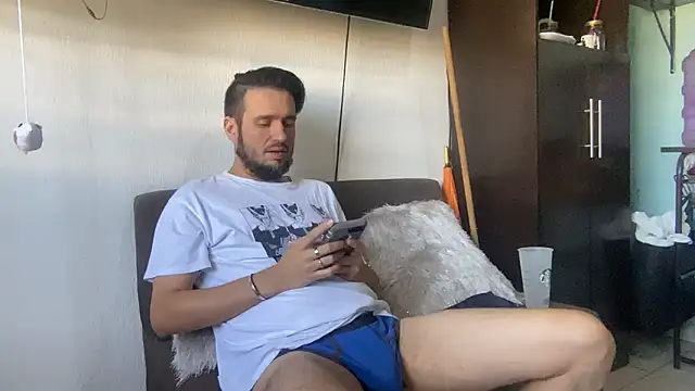 Alexitho25 online show from October 27, 7:51 pm