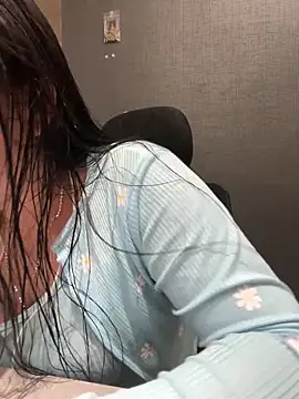 Emily Rivers  online show from December 22, 1:19 pm