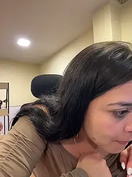 Emily Rivers  online show from March 4, 1:39 pm