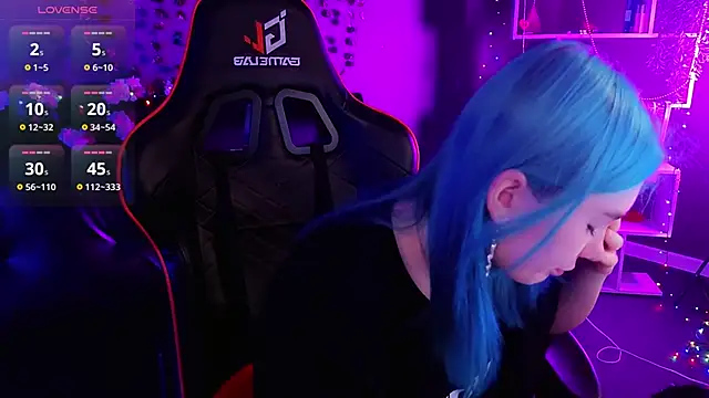 Snapshot of Kiara_Dream chatting on September 23, 8:45 pm Kiara Dream online show from September 23, 8:45 pm