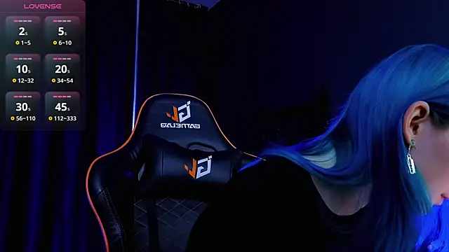 Snapshot of Kiara_Dream chatting on October 6, 9:01 pm Kiara Dream online show from October 6, 9:01 pm