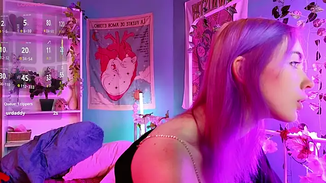 Snapshot of Kiara_Dream chatting on October 16, 9:16 pm Kiara Dream online show from October 16, 9:16 pm