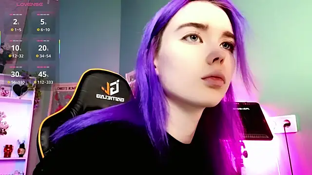 Snapshot of Kiara_Dream chatting on November 17, 9:20 pm Kiara Dream online show from November 17, 9:20 pm