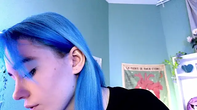 Snapshot of Kiara_Dream chatting on December 3, 9:02 pm Kiara Dream online show from December 3, 9:02 pm