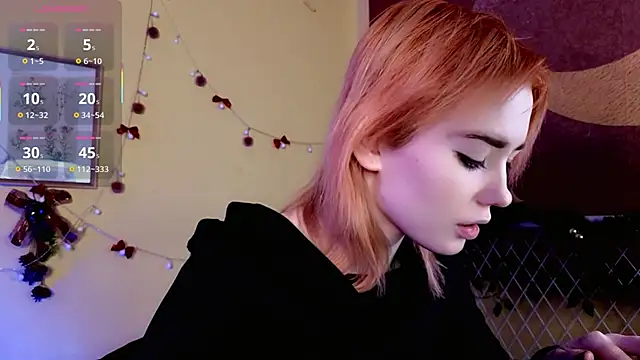 Snapshot of Kiara_Dream chatting on January 16, 8:35 pm Kiara Dream online show from January 16, 8:35 pm