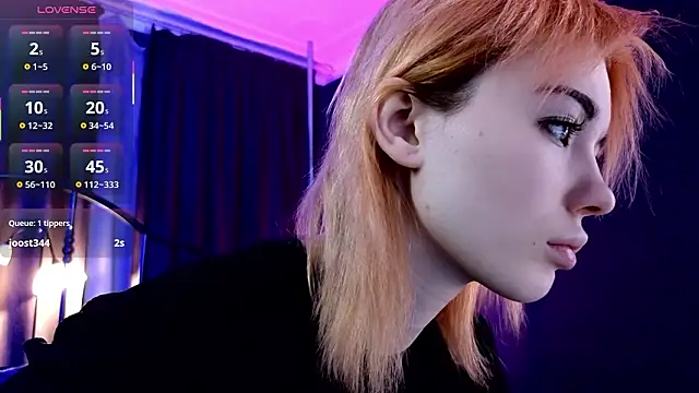 Snapshot of Kiara_Dream chatting on January 31, 9:35 pm Kiara Dream online show from January 31, 9:35 pm