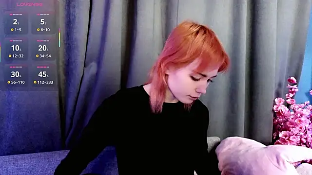 Snapshot of Kiara_Dream chatting on February 26, 6:51 pm Kiara Dream online show from February 26, 6:51 pm