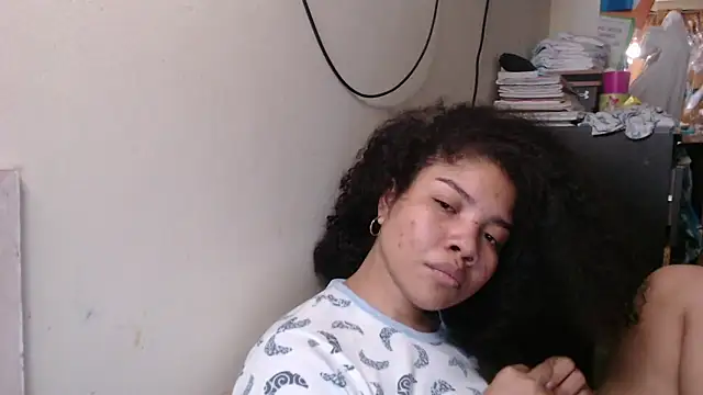 madelene online show from December 22, 1:55 pm