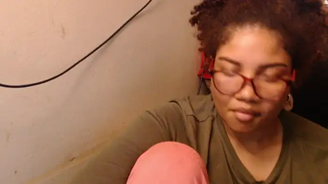 madelene online show from February 28, 3:51 am