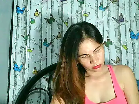 Snapshot of Urwildestangelfire_19 chatting on October 19, 3:34 pm Urwildestangelfire 19 online show from October 19, 3:34 pm